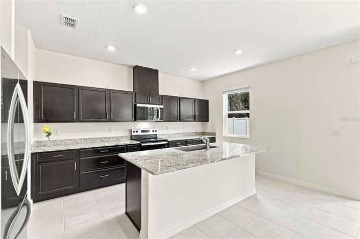 Image No.7-4 Bed House for sale