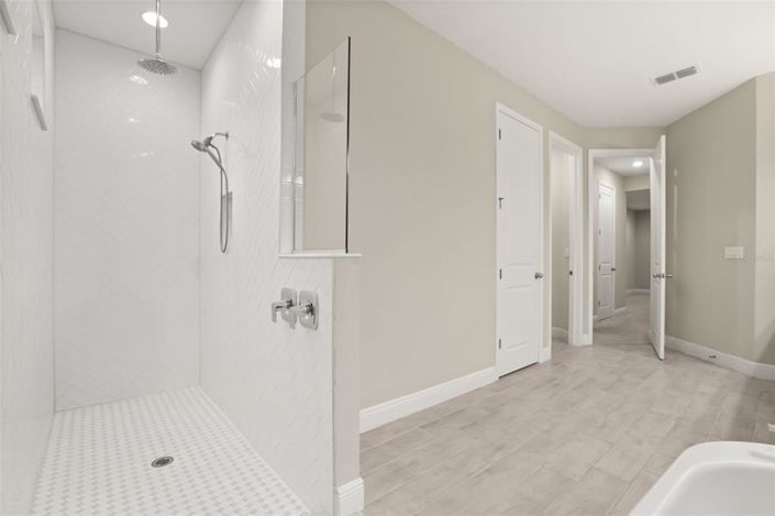 Image No.23-5 Bed House for sale