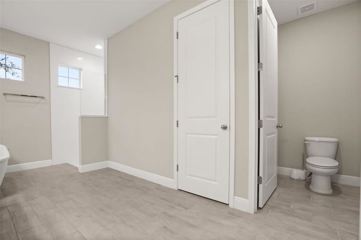 Image No.25-5 Bed House for sale