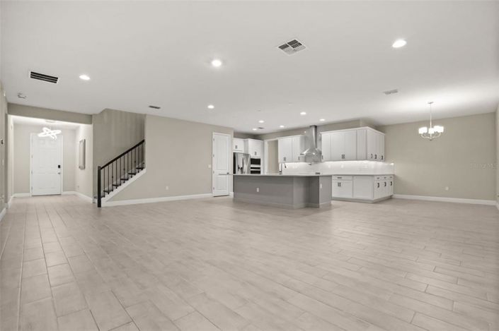 Image No.4-5 Bed House for sale