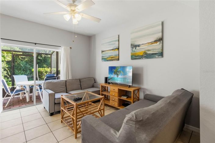 Image No.6-5 Bed Townhouse for sale