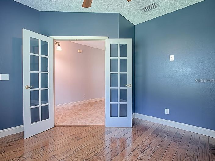 Image No.10-4 Bed House for sale
