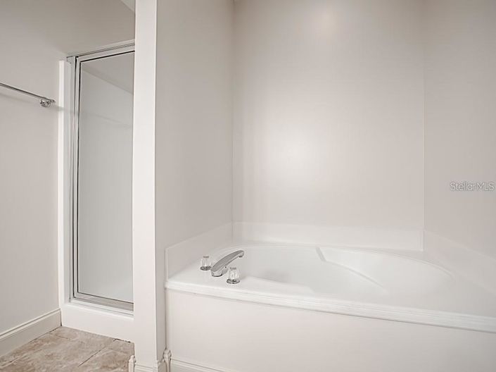 Image No.29-4 Bed House for sale
