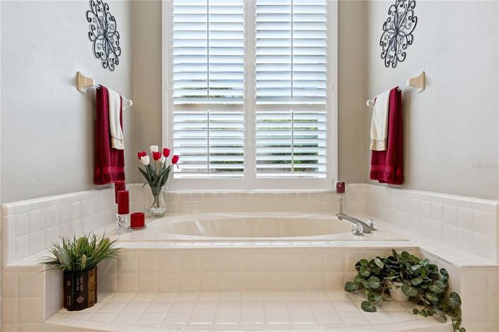 Image No.28-4 Bed House for sale