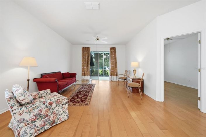 Image No.6-2 Bed House for sale