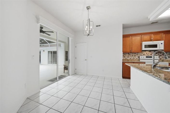 Image No.9-2 Bed House for sale