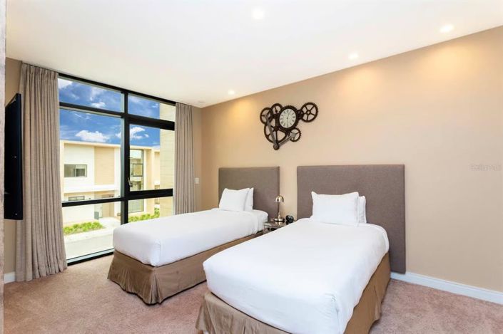 Image No.37-4 Bed Townhouse for sale
