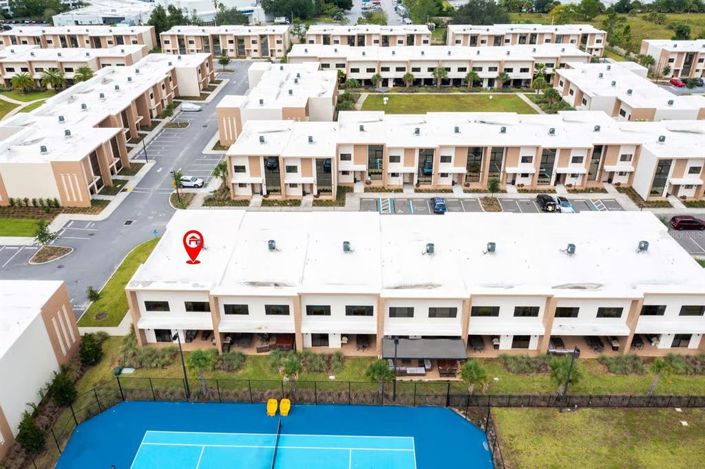 Image No.40-4 Bed Townhouse for sale