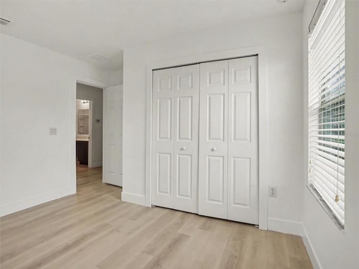 Image No.18-4 Bed House for sale