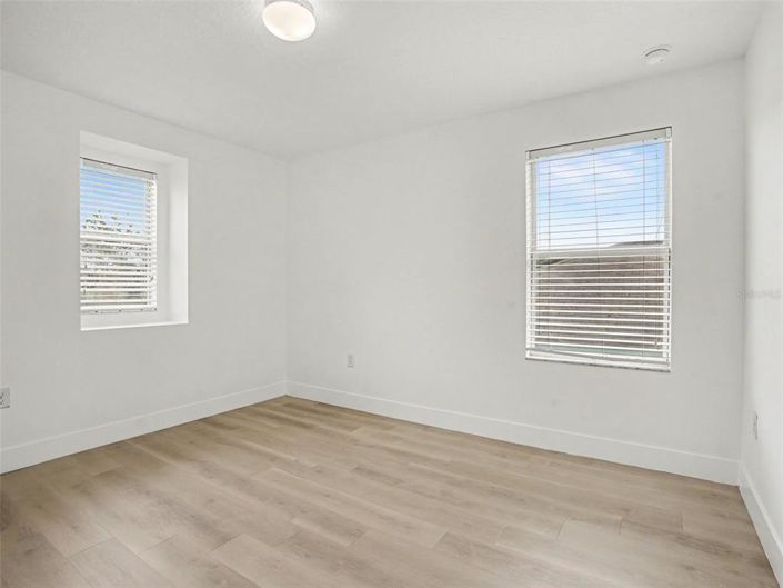 Image No.19-4 Bed House for sale
