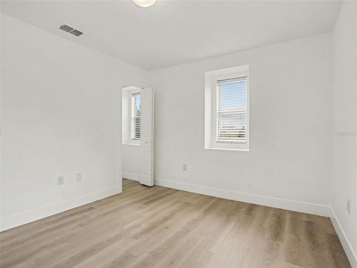 Image No.22-4 Bed House for sale