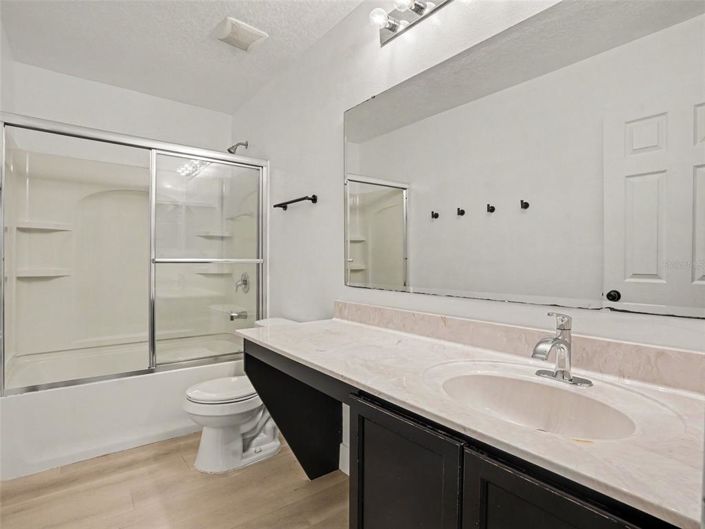 Image No.24-4 Bed House for sale