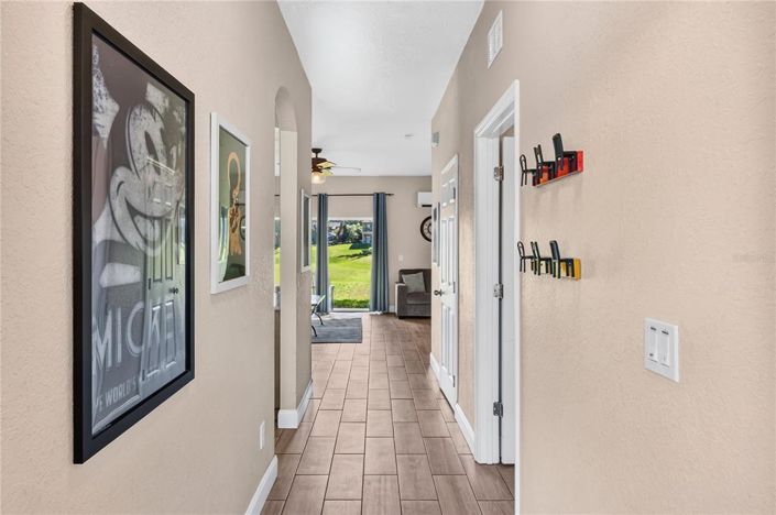 Image No.4-4 Bed Townhouse for sale
