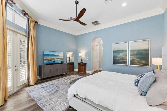 Image No.35-5 Bed House for sale