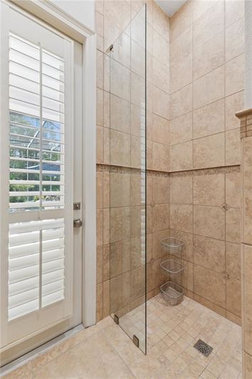 Image No.48-5 Bed House for sale