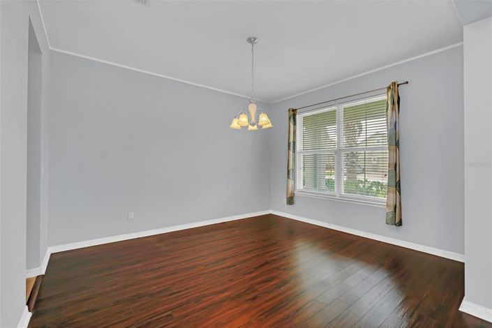 Image No.4-5 Bed House for sale
