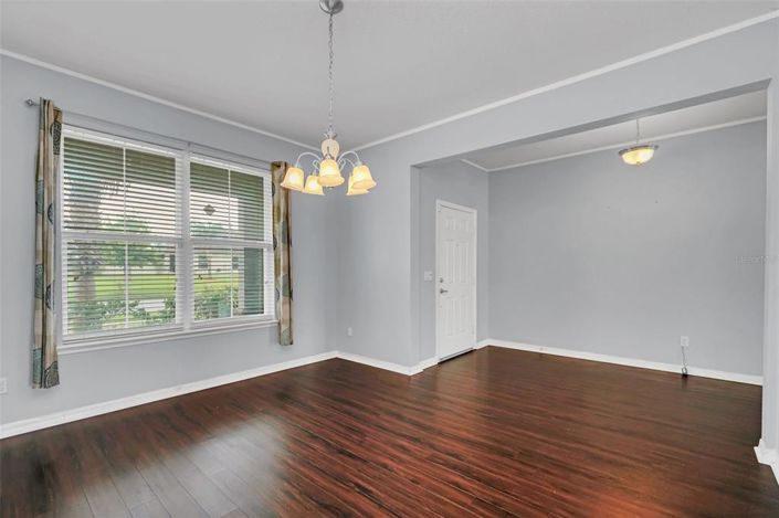 Image No.5-5 Bed House for sale