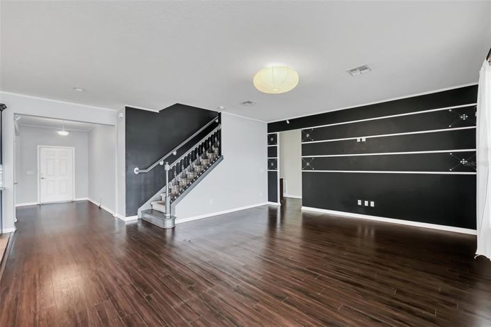 Image No.9-5 Bed House for sale