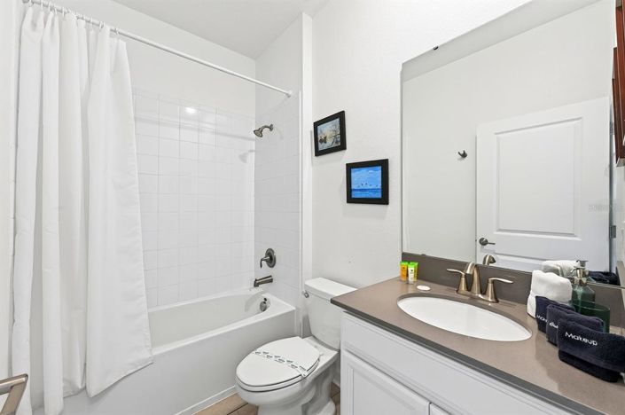 Image No.18-6 Bed House for sale