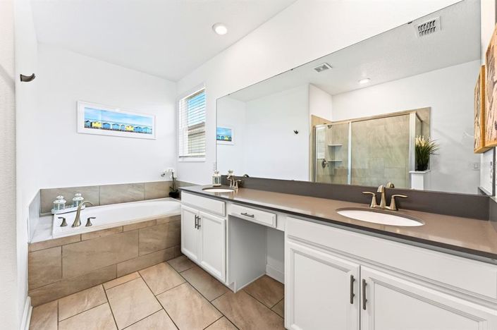 Image No.26-6 Bed House for sale