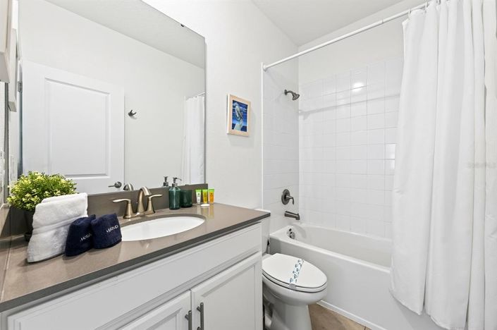 Image No.32-6 Bed House for sale