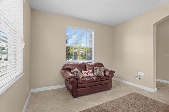 Image No.13-5 Bed House for sale