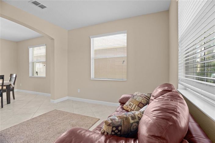 Image No.2-5 Bed House for sale