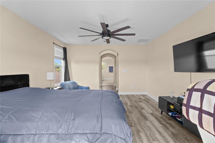 Image No.32-5 Bed House for sale