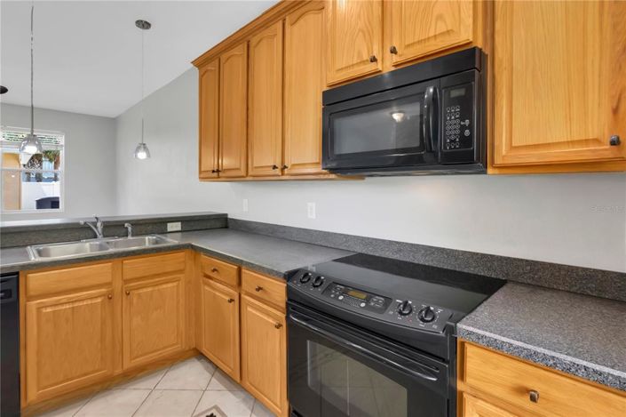 Image No.3-2 Bed Townhouse for sale