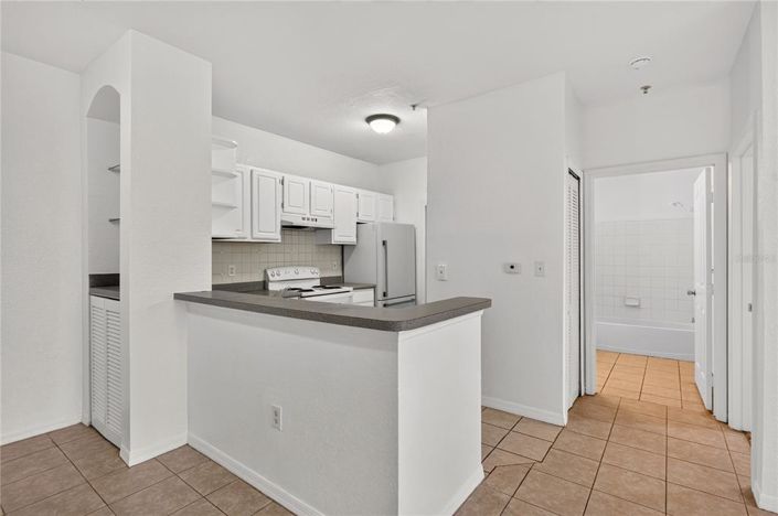 Image No.11-2 Bed Apartment for sale