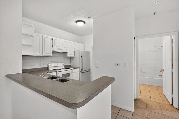 Image No.12-2 Bed Apartment for sale