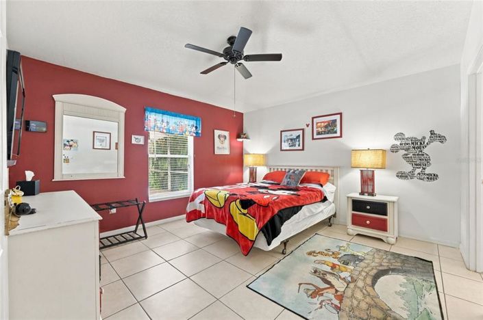 Image No.20-4 Bed House for sale