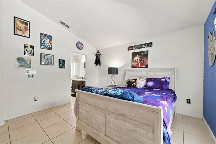 Image No.25-4 Bed House for sale