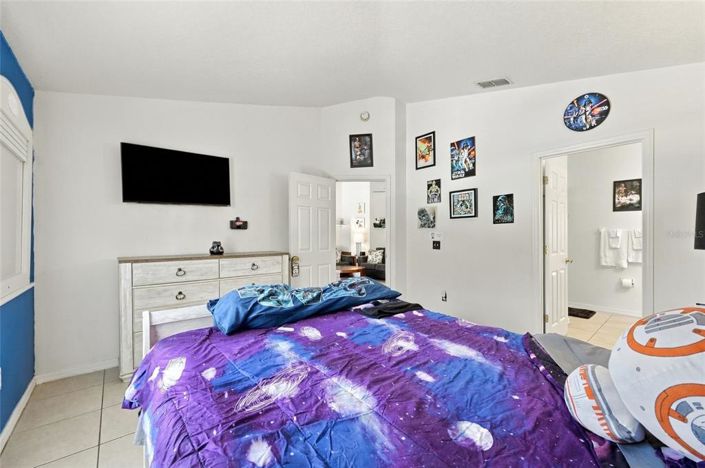 Image No.26-4 Bed House for sale