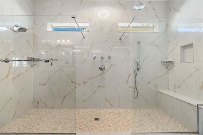 Image No.17-3 Bed House for sale