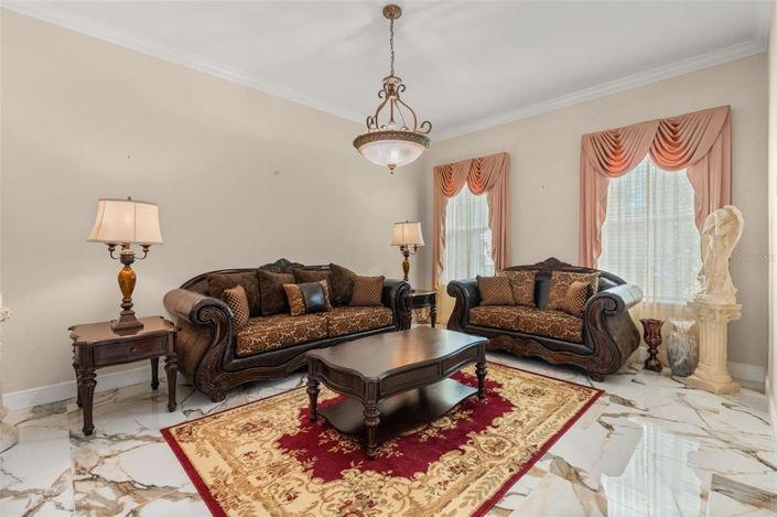 Image No.25-3 Bed House for sale
