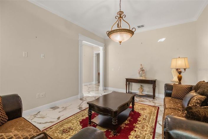 Image No.26-3 Bed House for sale
