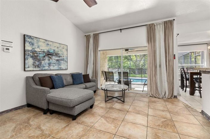 Image No.15-3 Bed House for sale