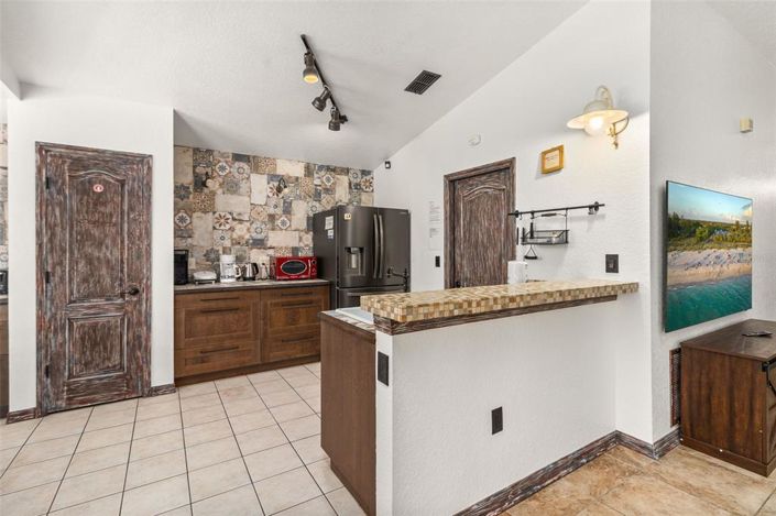 Image No.17-3 Bed House for sale