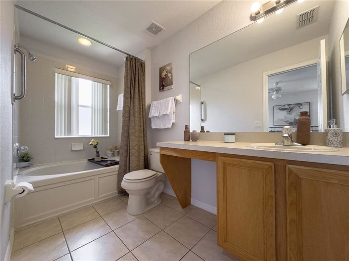 Image No.19-4 Bed Townhouse for sale