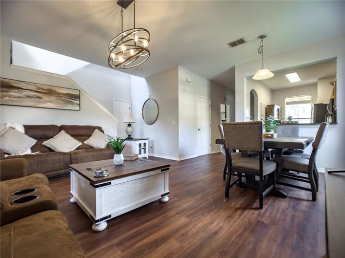 Image No.3-4 Bed Townhouse for sale