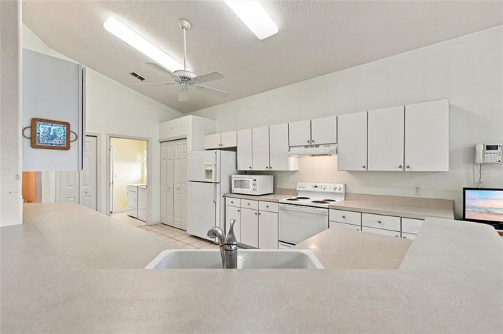 Image No.21-3 Bed House for sale
