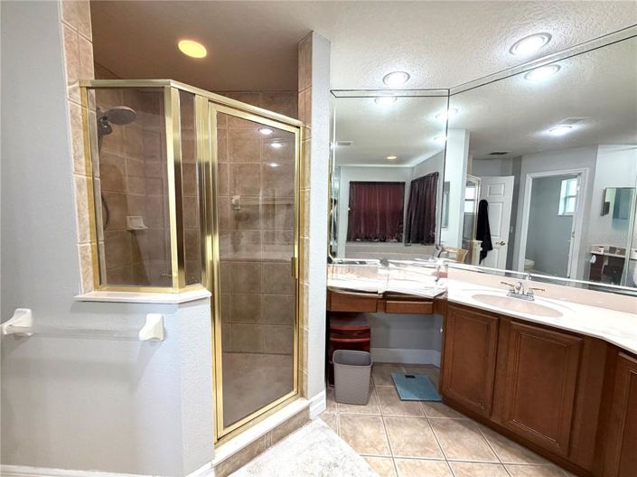 Image No.5-5 Bed House for sale