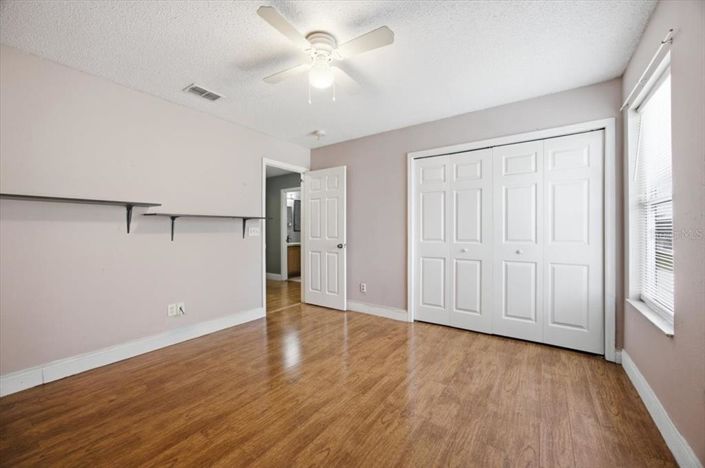 Image No.23-4 Bed House for sale