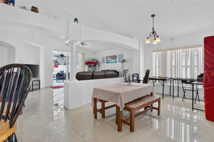 Image No.14-4 Bed House for sale