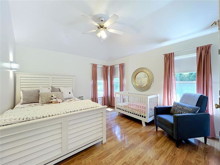 Image No.26-4 Bed House for sale