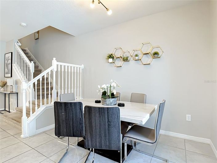 Image No.20-5 Bed Townhouse for sale