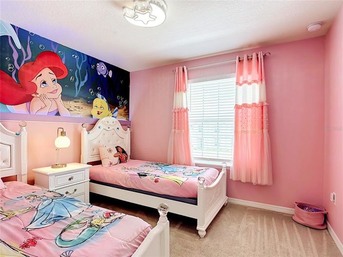Image No.27-5 Bed Townhouse for sale