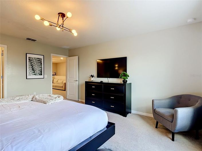 Image No.37-5 Bed Townhouse for sale