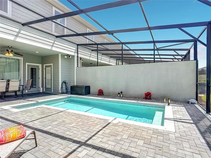 Image No.54-5 Bed Townhouse for sale